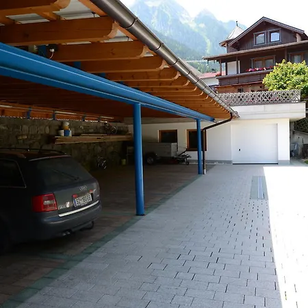 Gaestehaus Troppmair 3* Финкенберг