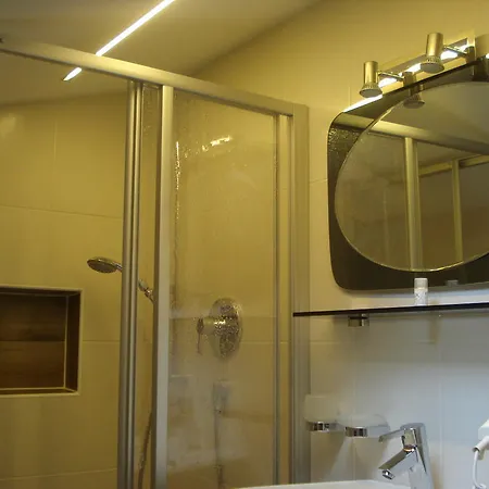 فندق مبيت وإفطار Gaestehaus Troppmair