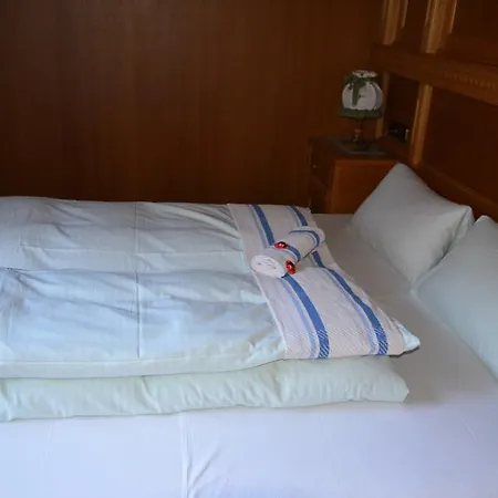 Gaestehaus Troppmair فندق مبيت وإفطار 3*